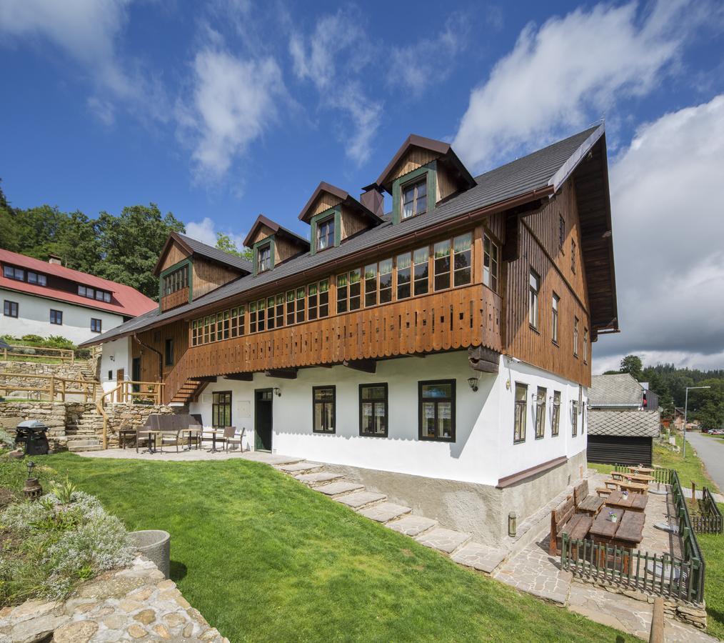 Wellness Hotel Florian Ceske Zleby Stozec Bagian luar foto